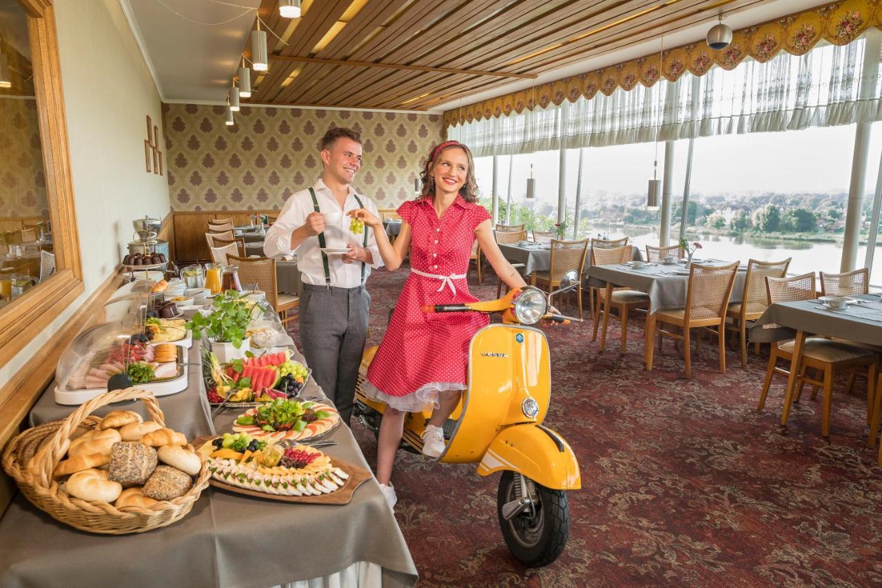 Hotel Bellevue Lauenburg Buitenkant foto