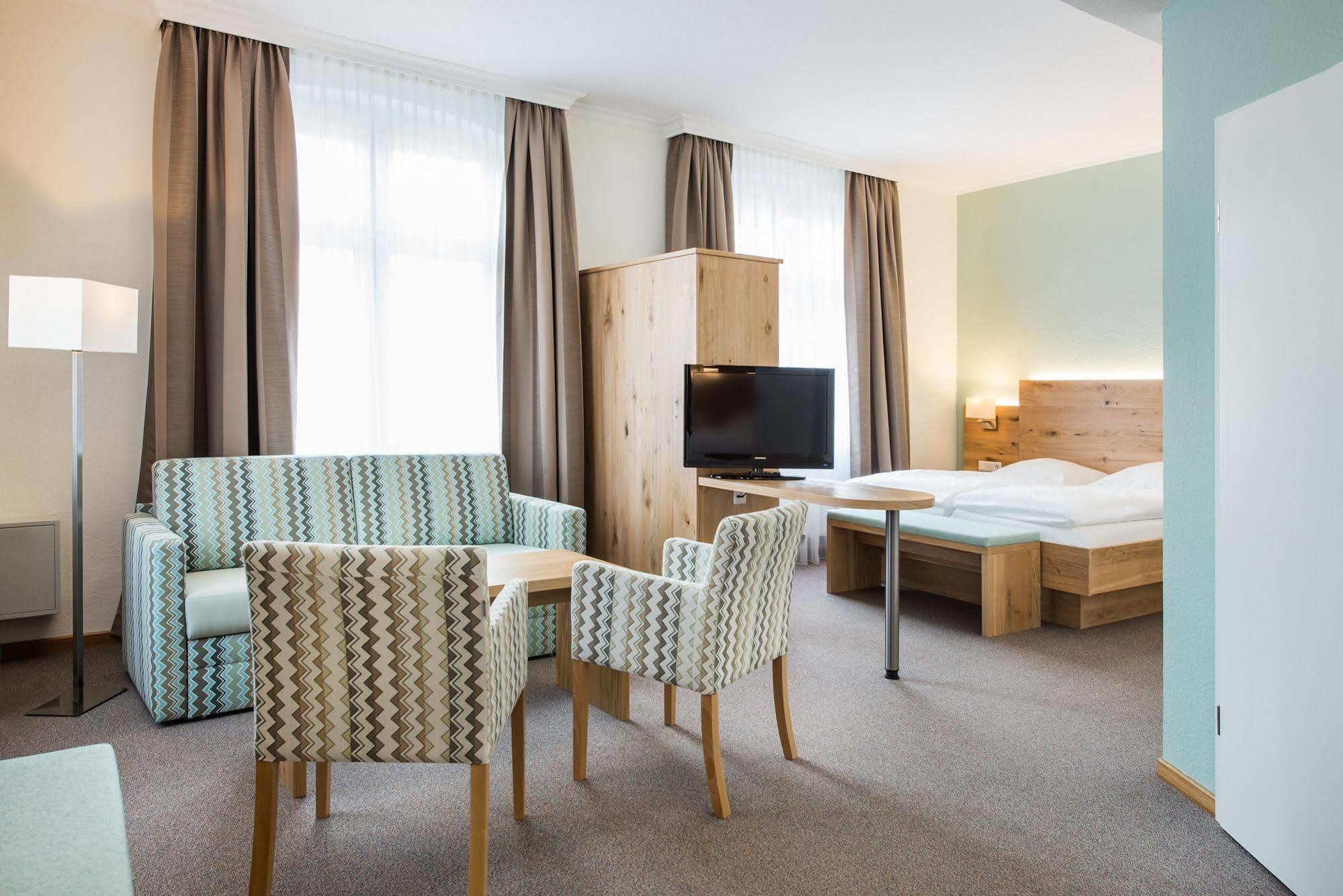 Hotel Bellevue Lauenburg Buitenkant foto