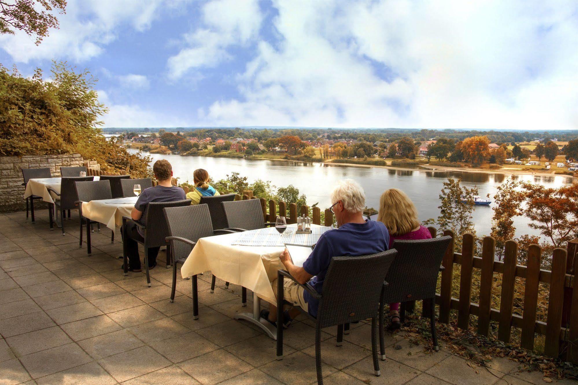 Hotel Bellevue Lauenburg Buitenkant foto